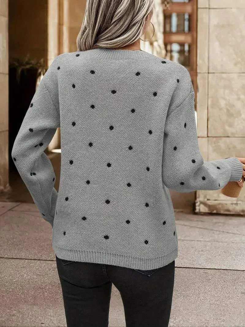 Knitted Sweater - Playful - Soft - Ideal for Fall and Winter