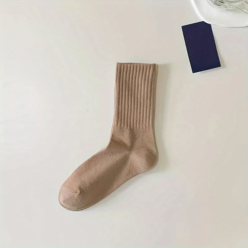 Unisex Socks - Solid Colors - Breathable & Comfortable - Ideal for Everyday Use