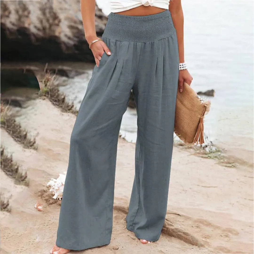 XANDRIA | Chic trousers perfect for the summer season