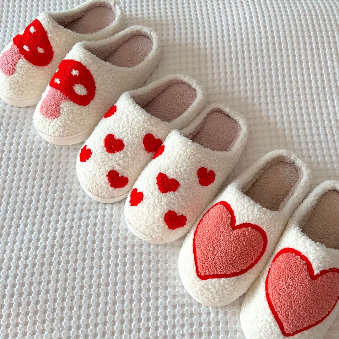 Loving Heart Slippers | White - Cute and Comfortable - Perfect Gift for Winter