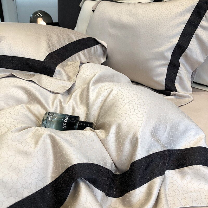 Classique Le Luxe Duvet Cover Set - Egyptian Cotton | High Quality Egyptian Cotton - Classic Design - Luxury and Comfort in Every Bedroom