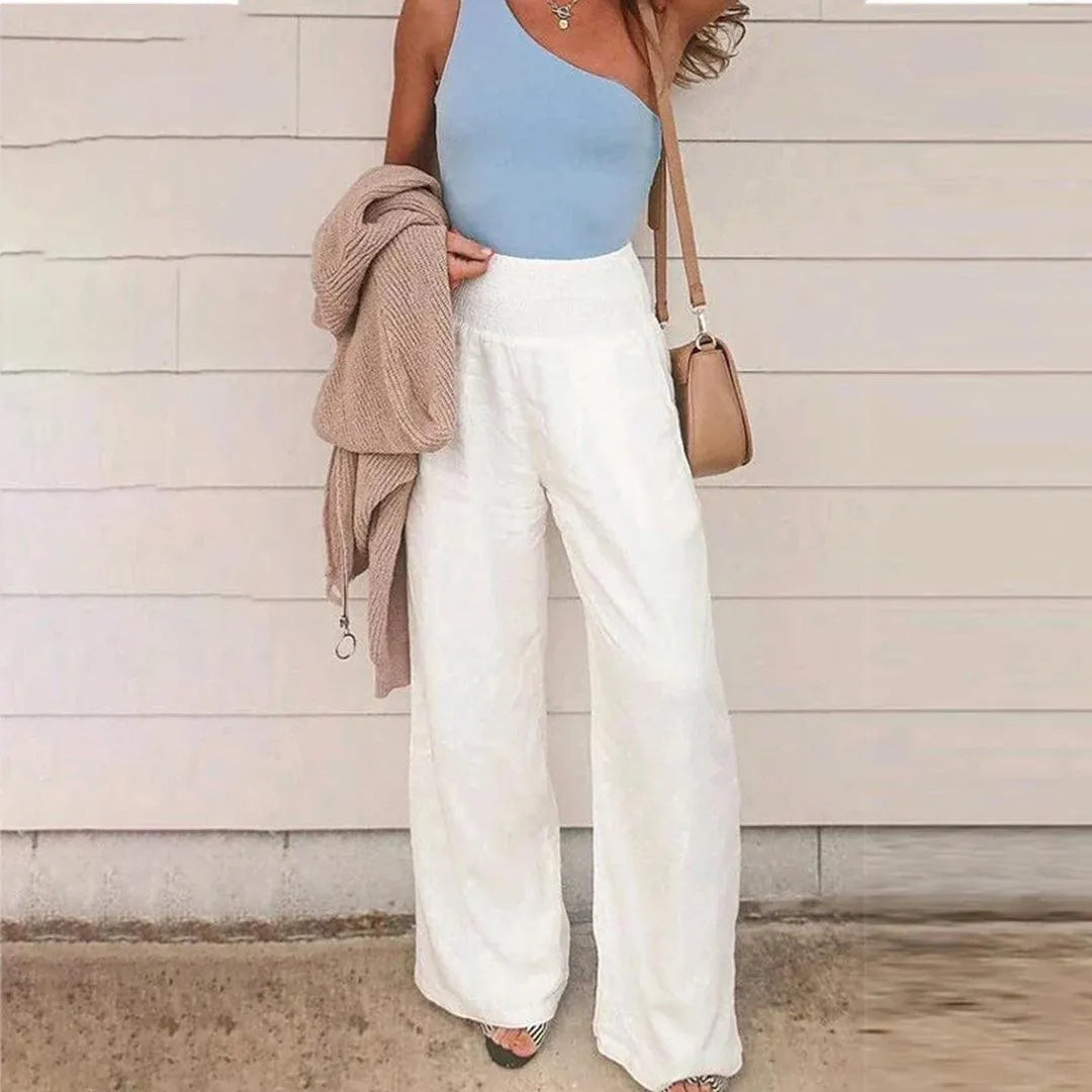 XANDRIA | Chic trousers perfect for the summer season