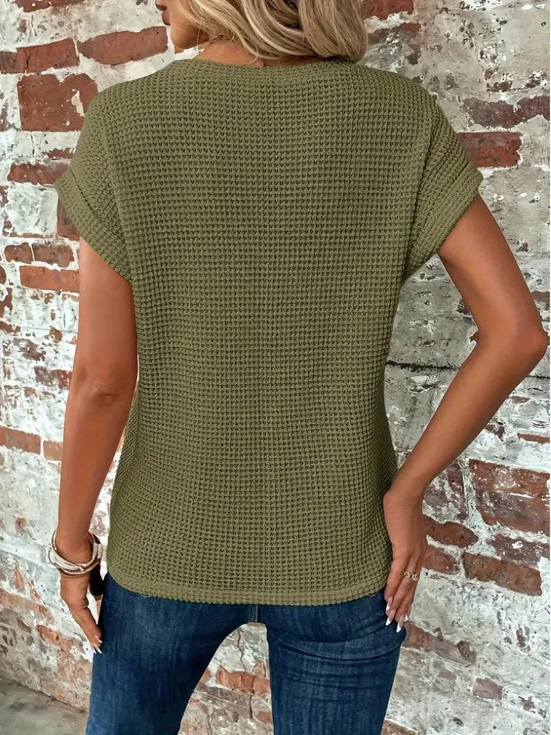 Knitted T-shirt - Casual - Breathable Material - Perfect for Everyday Use