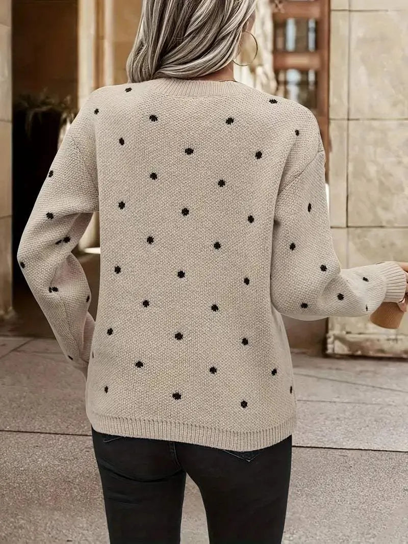 Knitted Sweater - Playful - Soft - Ideal for Fall and Winter